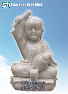 tượng chú tiểu bằng đá