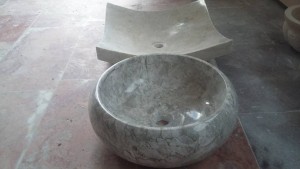 lavabo bằng đá